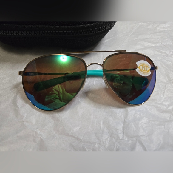 Costa Piper Polarized Sunglasses. - Picture 4 of 4
